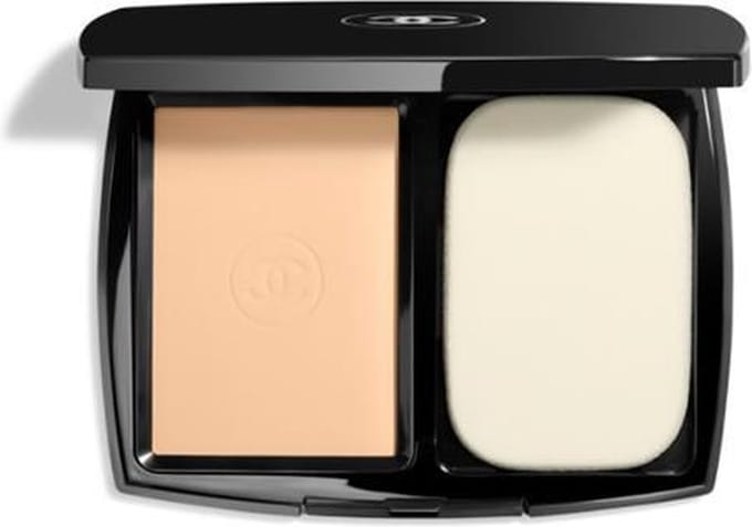 Chanel Langhoudende Uiterst Comfortabele Compacte Foundation Met Perfecte Finish Chanel - Ultra Le Teint Langhoudende Uiterst Comfortabele Compacte Foundation Met Perfecte Finish B20