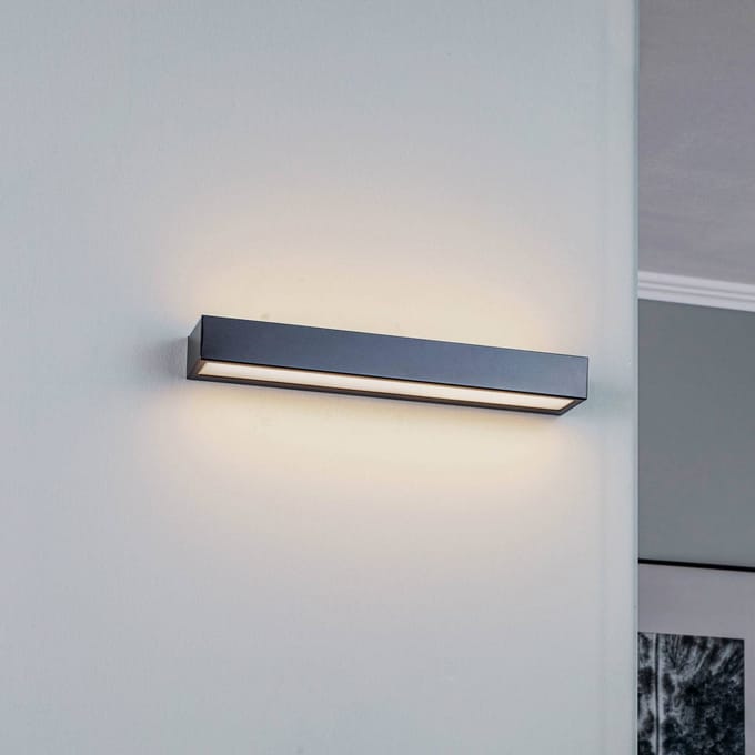 MCJ LED wandlamp Mera, breedte 40cm, zwart, 4000K