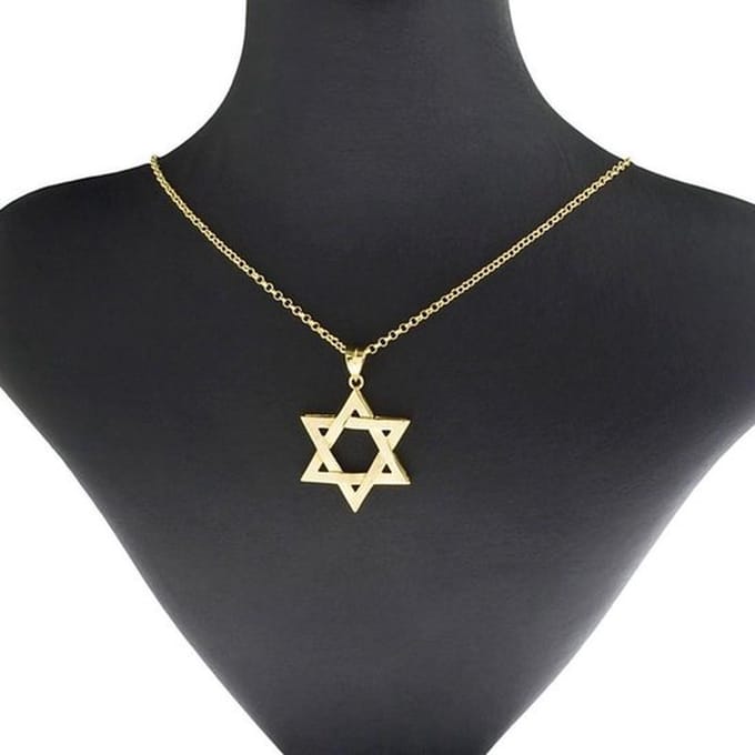 Ketting met davidster goudkleur. Ketting lengte ca. 50cm