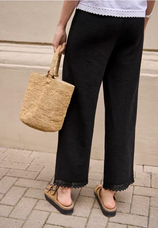 Wide Legs broek met gehaakt detail