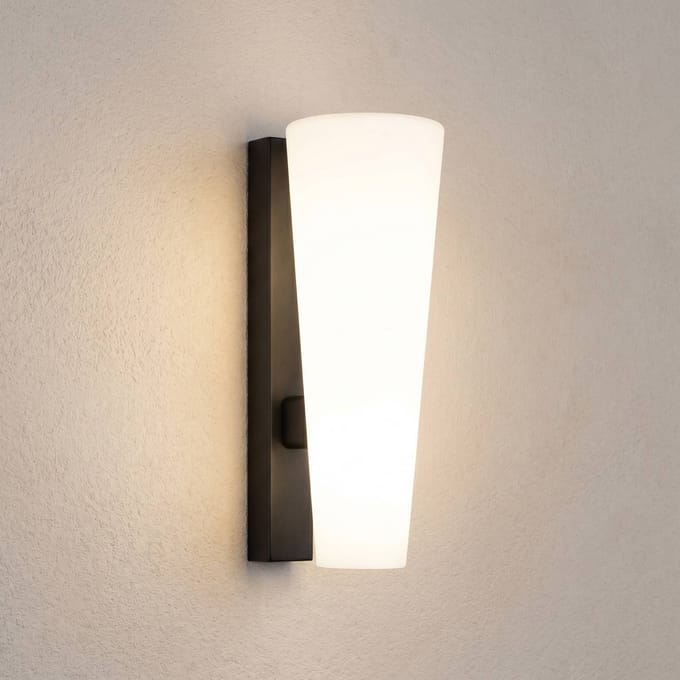 Lucande LED buiten wandlamp Jovra, zwart, hoogte 32 cm