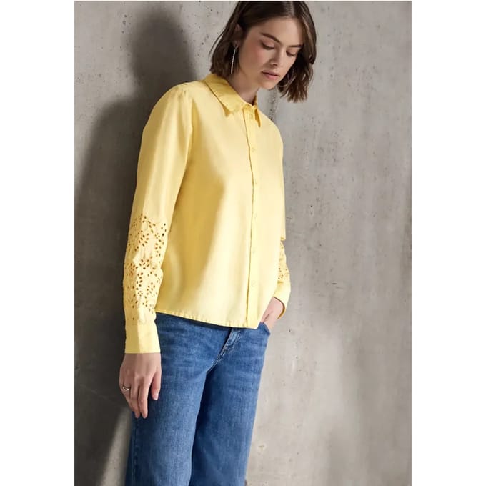 Blouse met geborduurde mouwen