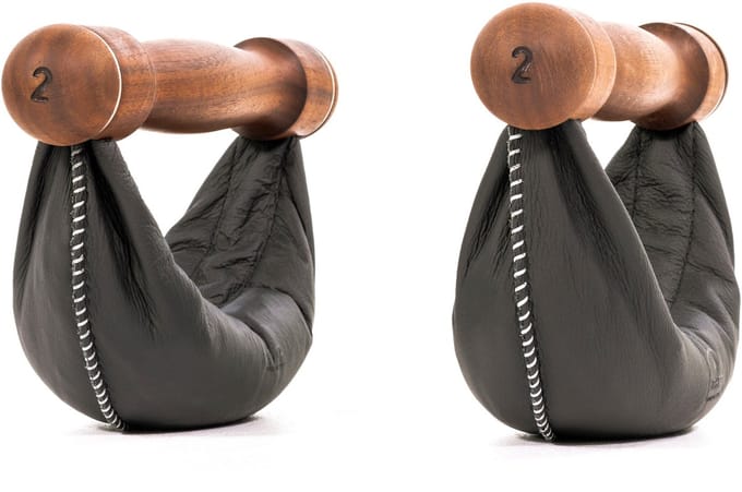 NOHRD Swing Dumbbells Walnoot 2kg Zwart – Luxe Halterset van Leer & Walnoothout – Per Paar – Functionele Krachttraining