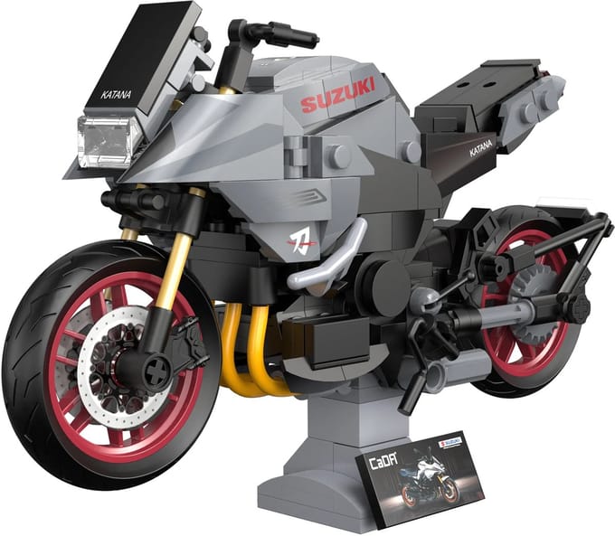 CaDA C62052W Suzuki Kantana 1:12