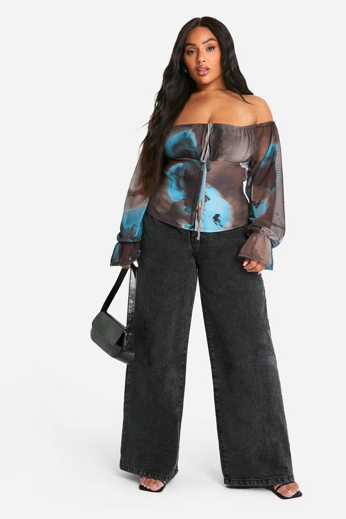 boohoo Dames Plus Large Floral Mesh Sleeve Bardot Korset Top | Chocoladebruin | Maat: 56