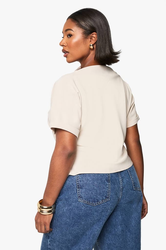 boohoo Dames PLUS GERAFFELDE ASYMMETRISCHE TOP | Steen | Maat: 50