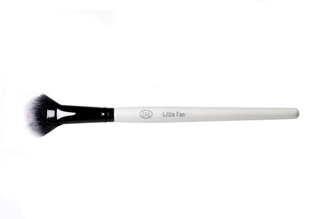 beMineral Brush - LITTLE FAN