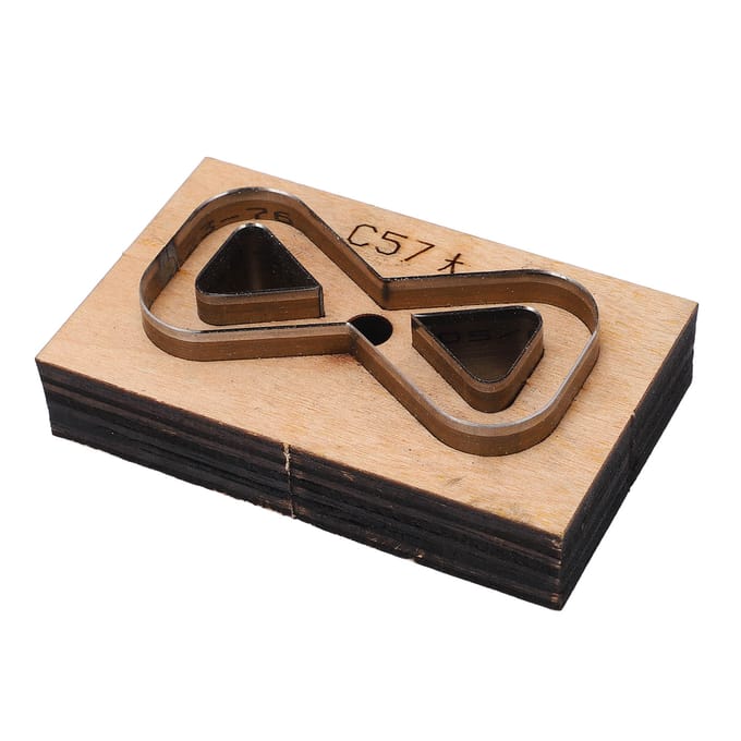 Leer Stansmes Hoge Hardheid Scherpe Herbruikbare Leer Stansvorm met Houten Basis voor beige