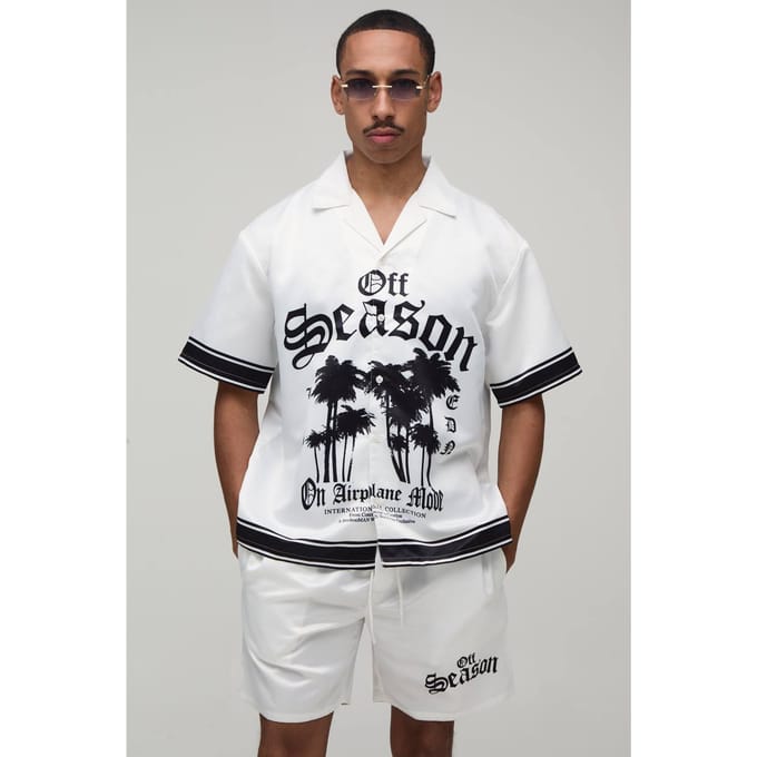 Oversized Shirt Met Korte Mouw En Short Set Met Off Season Print In Satijn | White | Size Medium