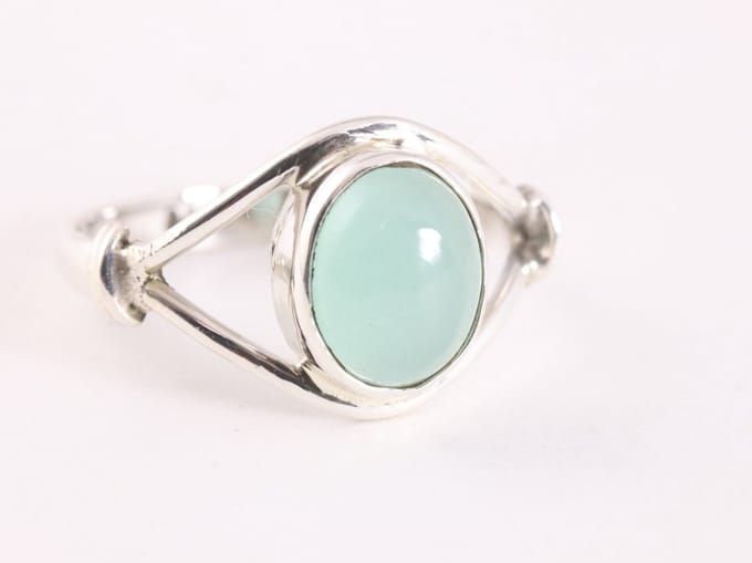 Opengewerkte zilveren ring met aqua chalcedoon - maat 16.5