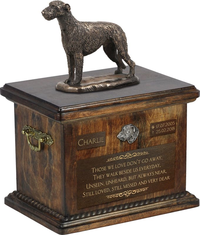 Ierse Wolfhond urn - gepersonaliseerde urn met beeldje voor hondenas