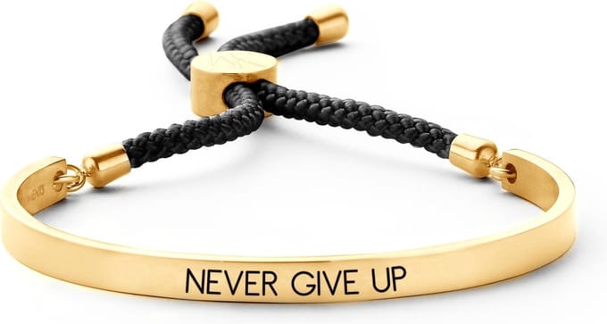 Key Moments 8KM BC0035 Open Bangle 5mm Never Give Up - zwart