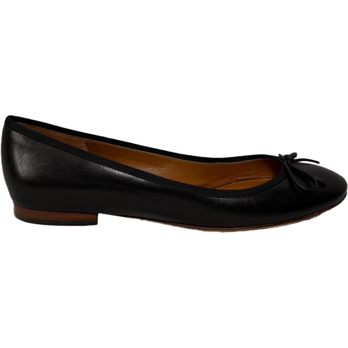 Celine Ballerina's met Strikdetails in Zwart Leer