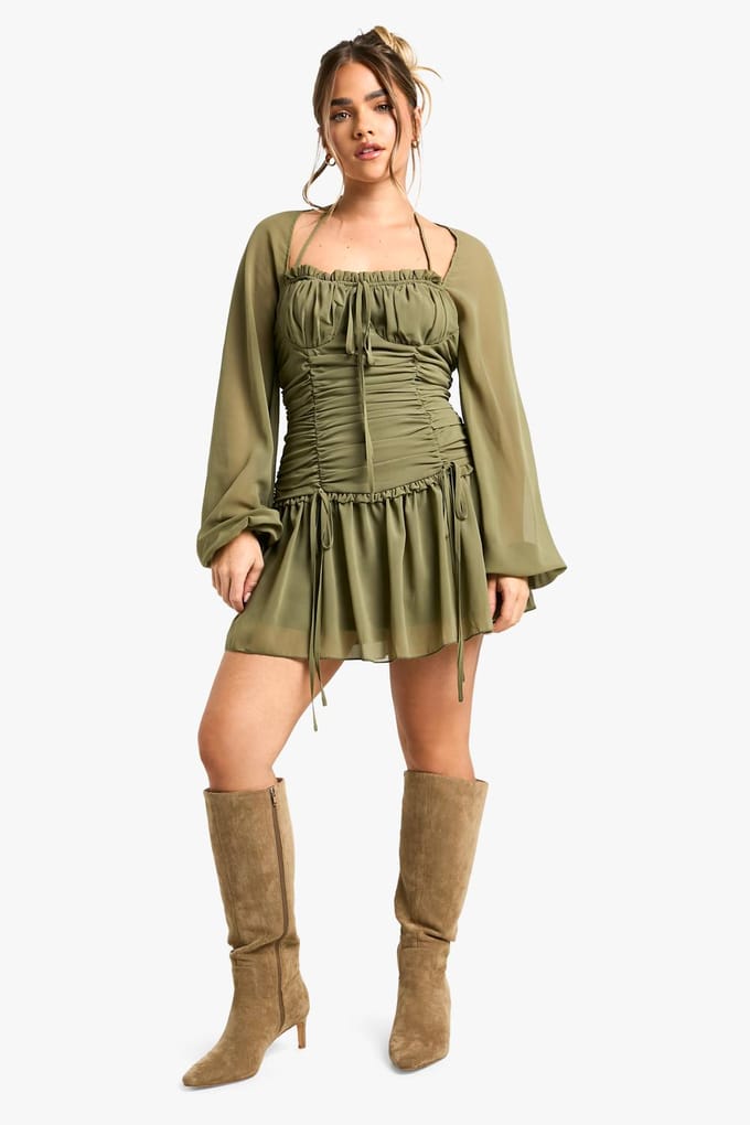 boohoo Dames Petite Chiffon Gerafelde Melkvrouw Skaterjurk | Olijf | Maat: 36