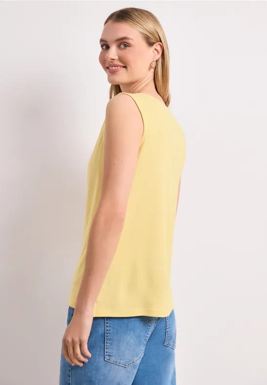 Top met ronde hals en uitgesneden detail