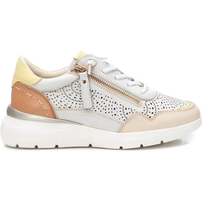 Schoenen met opengewerkt decoratief ontwerp voor vrouwen Carmela