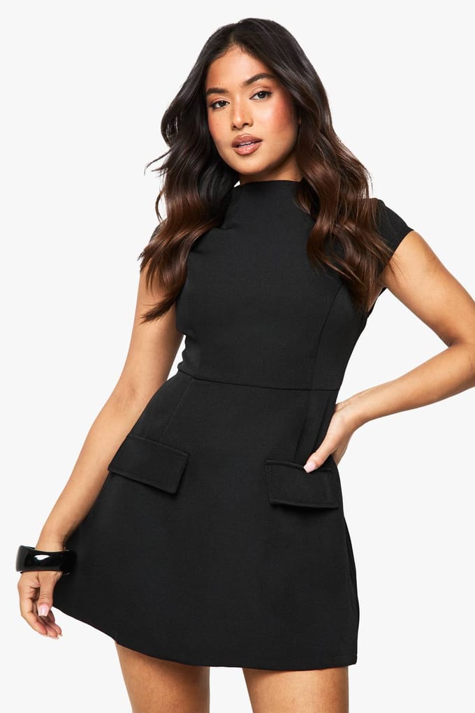 boohoo Dames Petite Hoge Hals Gestructureerde Getailleerde Mini-Jurk | Zwart | Maat: 34
