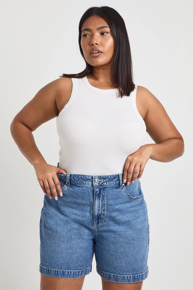 boohoo Dames Plus Boyfriend denimshort | Medium Gebleekt | Maat: 44