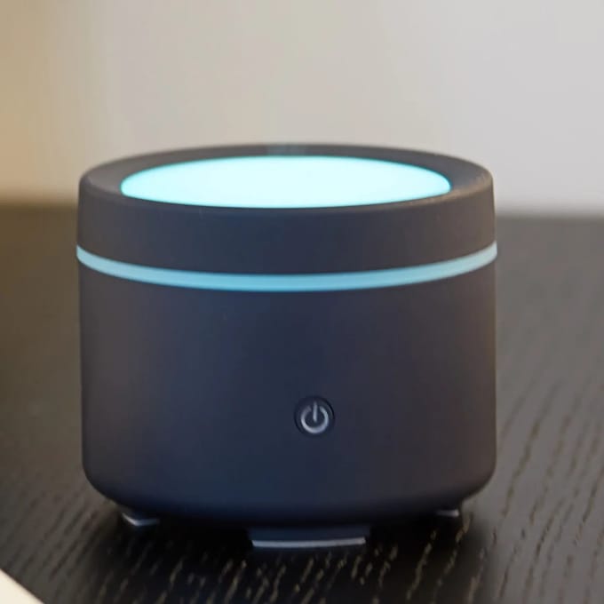 Lanaform - Fidji - Aroma Diffuser - Etherische Olie Diffuser - Mini Aroma Diffuser Voor Bureau - Aromatherapie - Dragbaar - 70 Ml Capaciteit - USB - Geurverspreider Met LED Licht