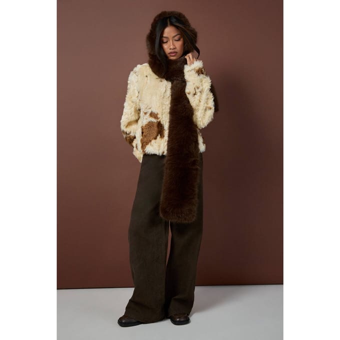 boohoo Dames Bontjas met koeienprint | Maat: 8