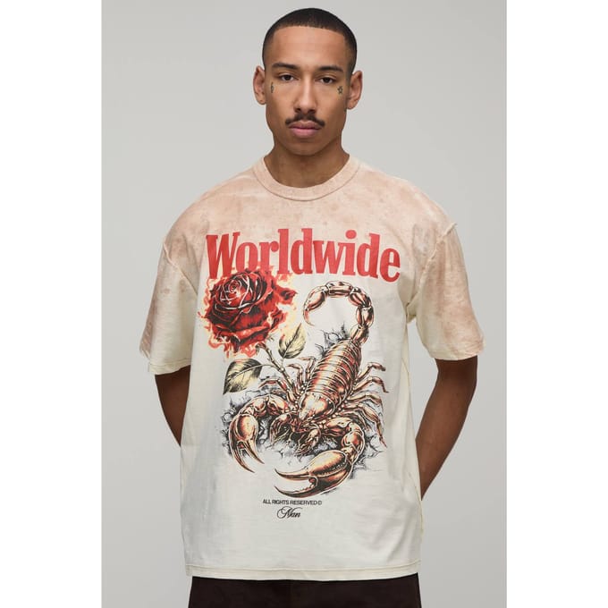 Ecru Oversized T-shirt Met Zichtbare Naden, Schorpioen Print En Spray Wash Effect | Size Small