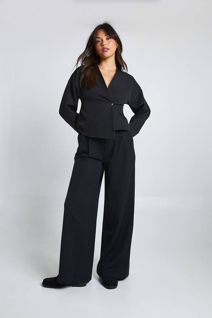 boohoo Dames Gouden knop lange mouw wikkeltop | Black | Maat: 6