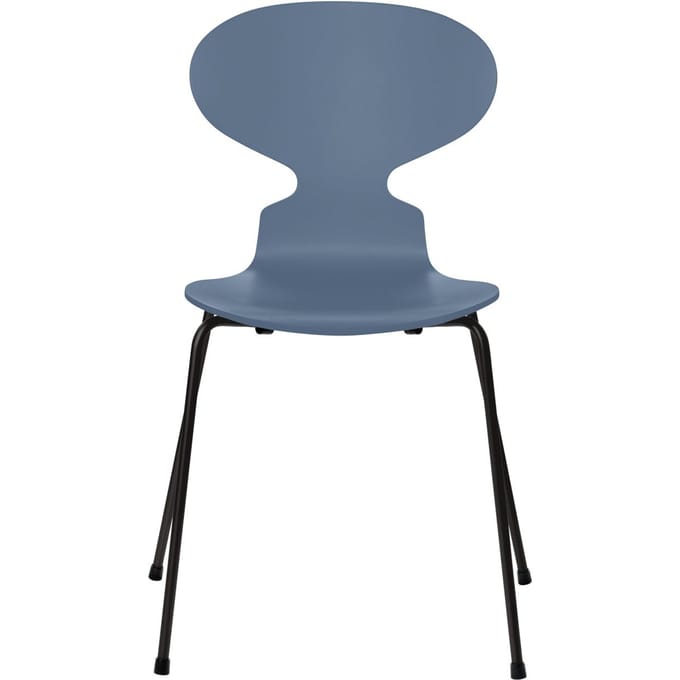 Fritz Hansen Ant Stoel - gelakt - dusk blue - zwart