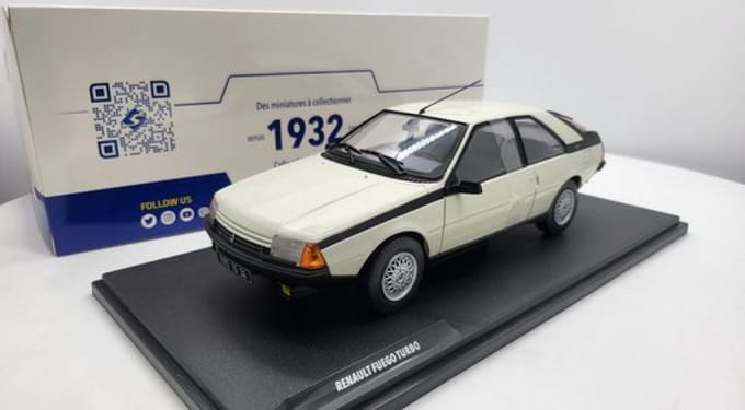 Renault Fuego Turbo Solido Modelauto 1:18 1985 S1806405 Schaalmodel