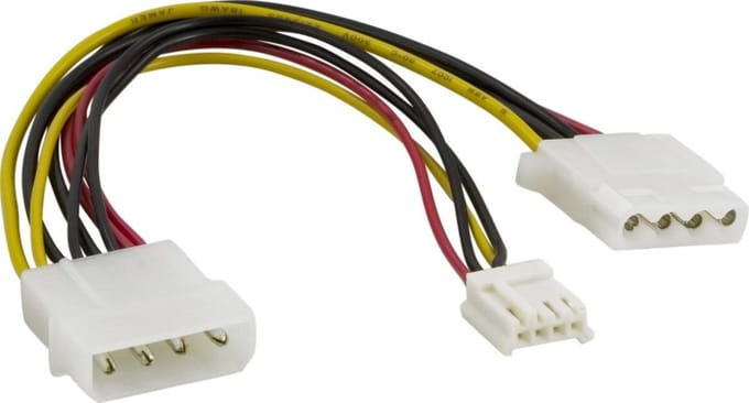 DELTACO DEL-115, Intern Y kabel voor 3.5 ‘' en 5.25 " CD-ROM stations