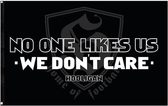 Hooligan Streetwear Vlag We Don't Care