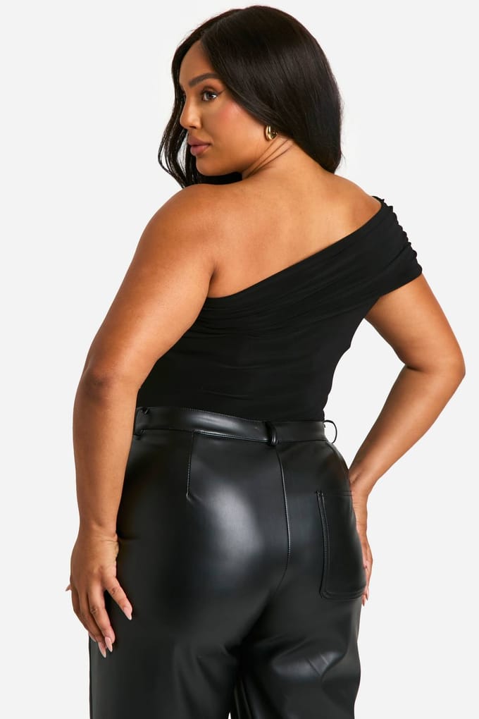 boohoo Dames Plus Gerafeld Zijkant Bardot Bodysuit | Zwart | Maat: 56