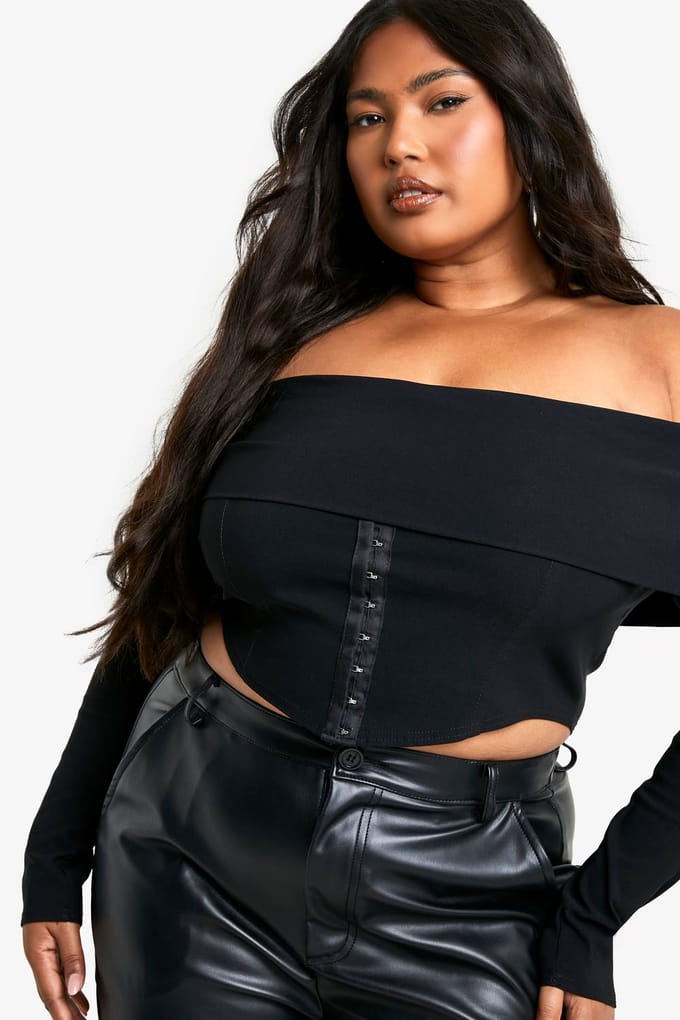 boohoo Dames Plus Bengaline Off-Shoulder Haak & Oog Top | Zwart | Maat: 54