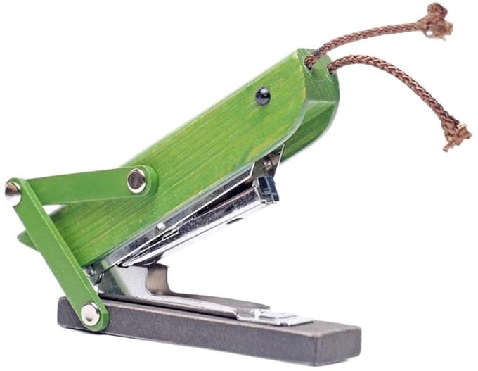 Nietmachine Insectvorm - Creatieve nietjes - Bureau decoratie - Massief houten constructie - 144 cm breed - Groen