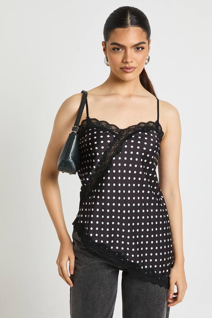 boohoo Dames Polka Satijn Kant Mix Asymmetrische Cami | Zwart | Maat: 36
