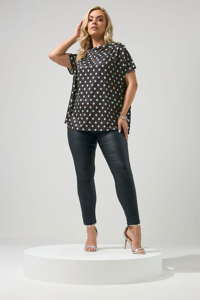Yours London Chocoladebruine Top Met Stippen En Draperie Aan De Schouder Size 42
