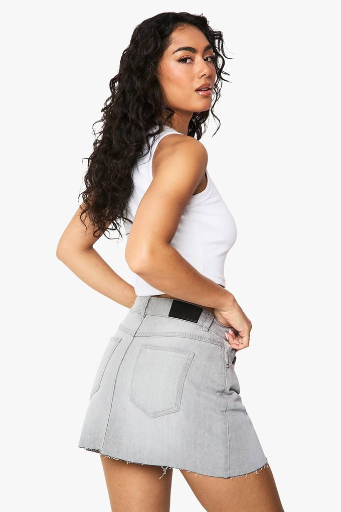 boohoo Dames Petite Denim Mini Rok | Greywash | Maat: 38