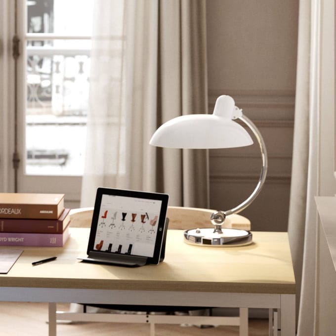 Fritz Hansen Kaiser Idell 6631 Luxe Tafellamp Wit