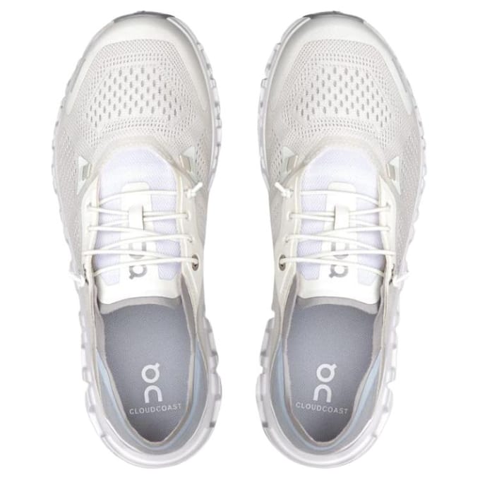 ON Cloud 6 Coast Dames (Maat - US 6,5, Kleur - White / Glacier)