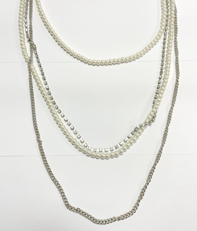 Ketting - Multi layered - Met imitatieparels en zirkonia steentjes - Damesdingetjes