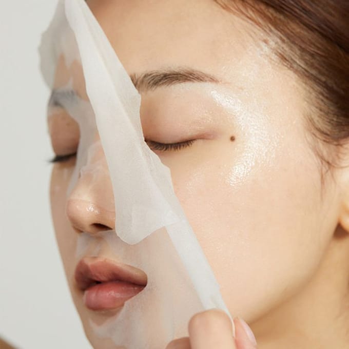 Medicube Super Cica Kalmerend Beauty Masker, 1 Vel, 22g (0,77 oz) beige