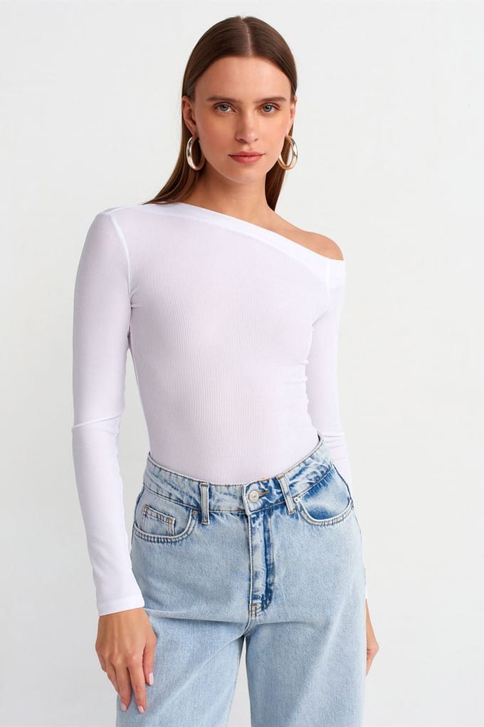 Slim Fit Asymmetrisch U cut Blouse