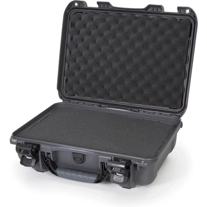 Cameratas Nanuk 923