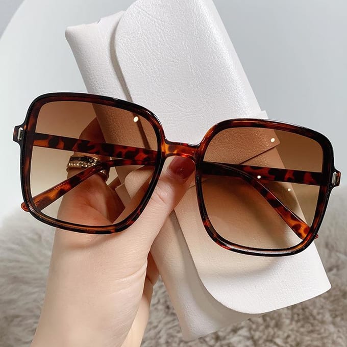 Zomer Dames Vierkante Gradiënt Zonnebril UV-bestendig Retro Trendy Mode Bril voor Dames gray