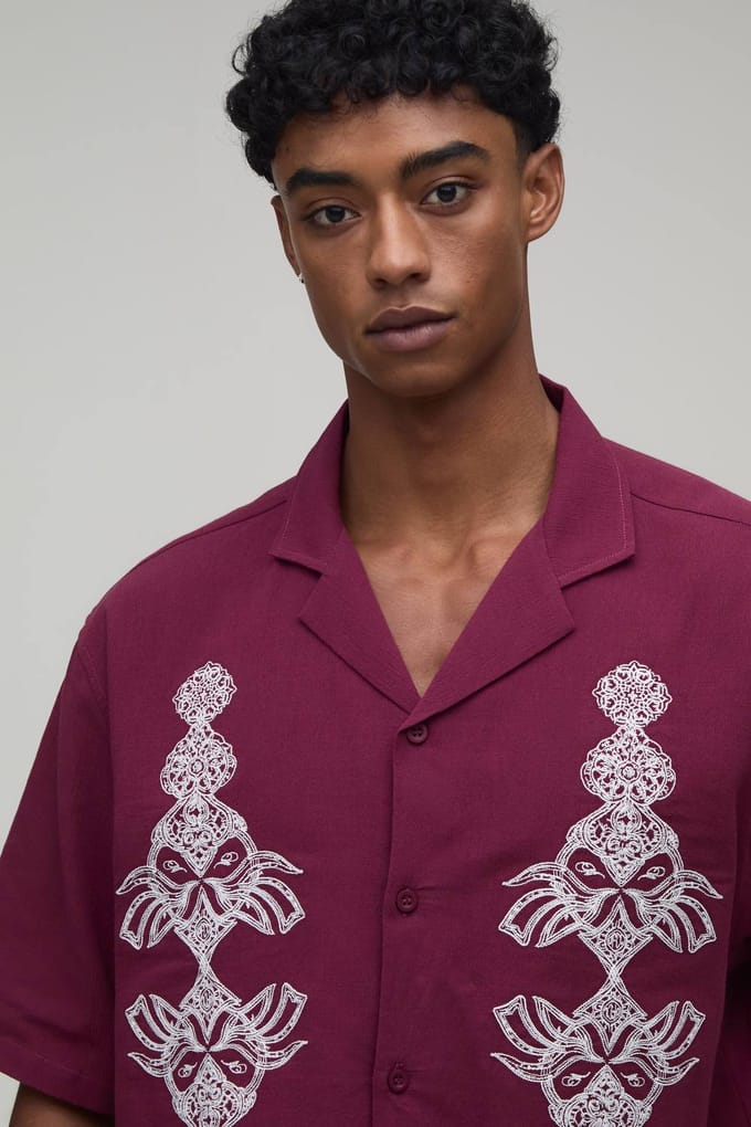 Boxy Crop Getextureerd Revere Geborduurd Overhemd | Burgundy | Size Small