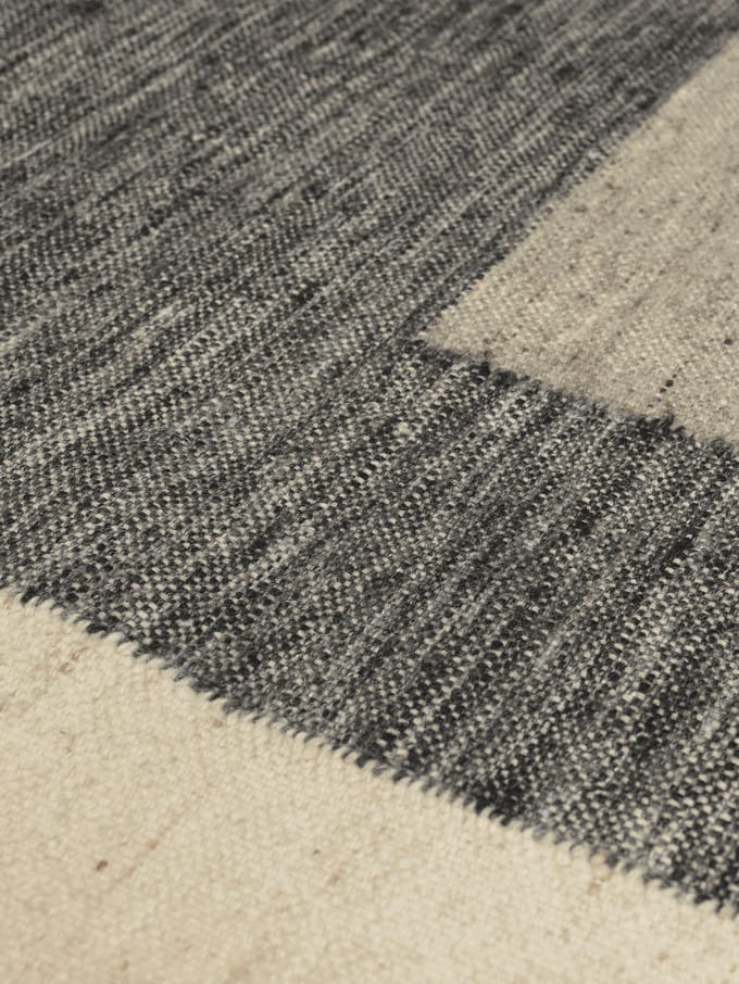Ferm Living - Tafelloper - houtskool/offwhite - meerkleurig