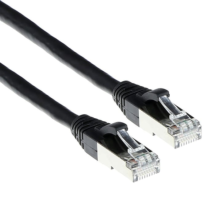 ACT Zwarte 0,5 meter SFTP CAT6A patchkabel snagless met RJ45 connectoren FB6900