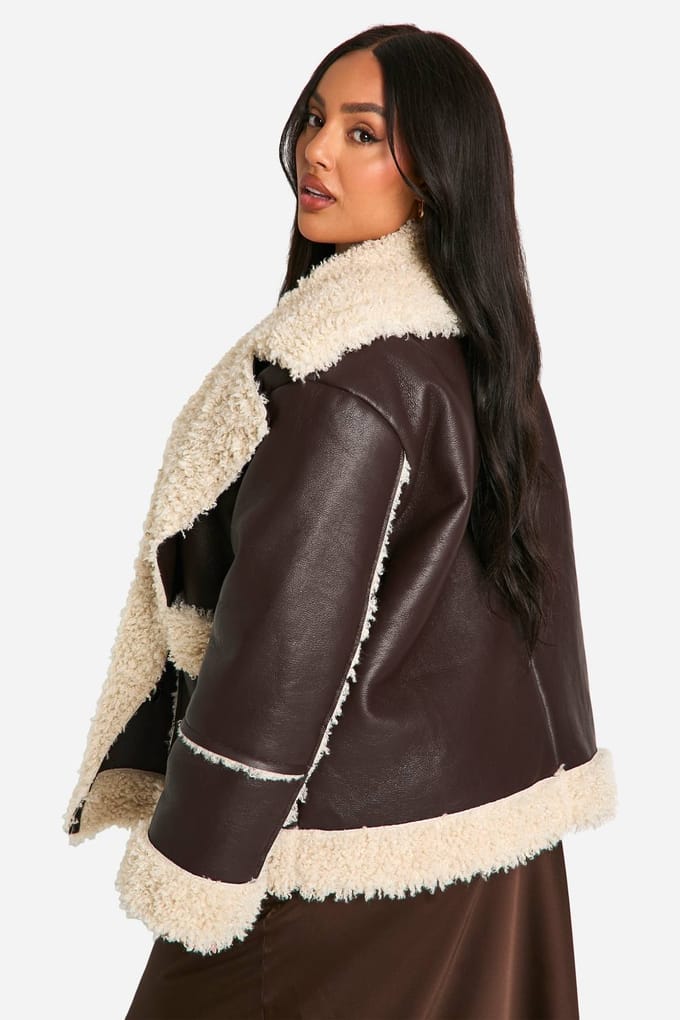 boohoo Dames Plus Borg Trim Jacket | Chocoladebruin | Maat: 46