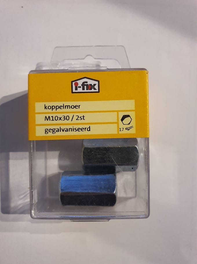 Koppelmoer. M10 x 30mm. lang. Verzinkt. 2 stuks Verbindingsmoeren. Ifix.