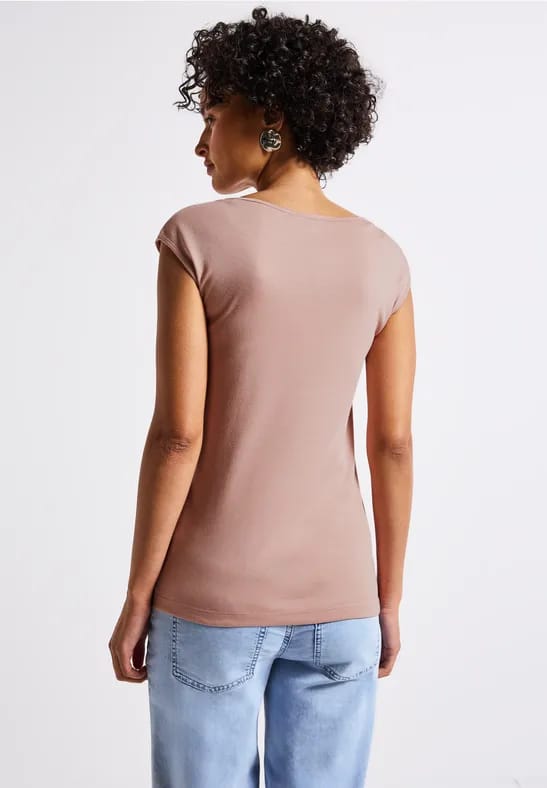 Shirt met uitsnijding
