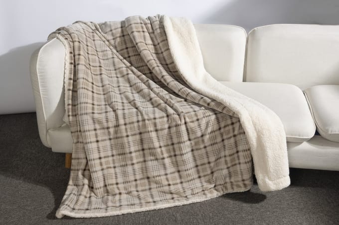 Plaid Granada 150 x 200 cm | microfibre grand luxe en imitatieschaap | double face